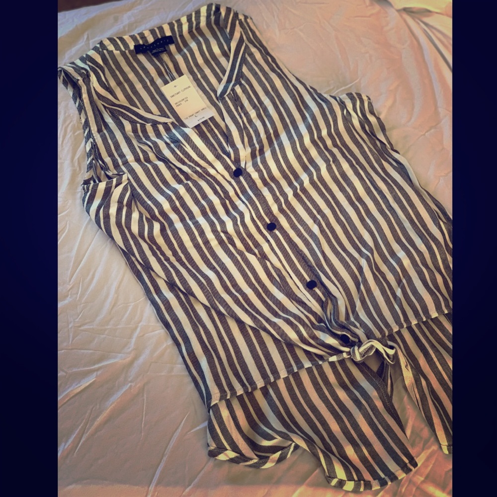 Sanctuary Tailed Tank Medium Tie Front Button Up